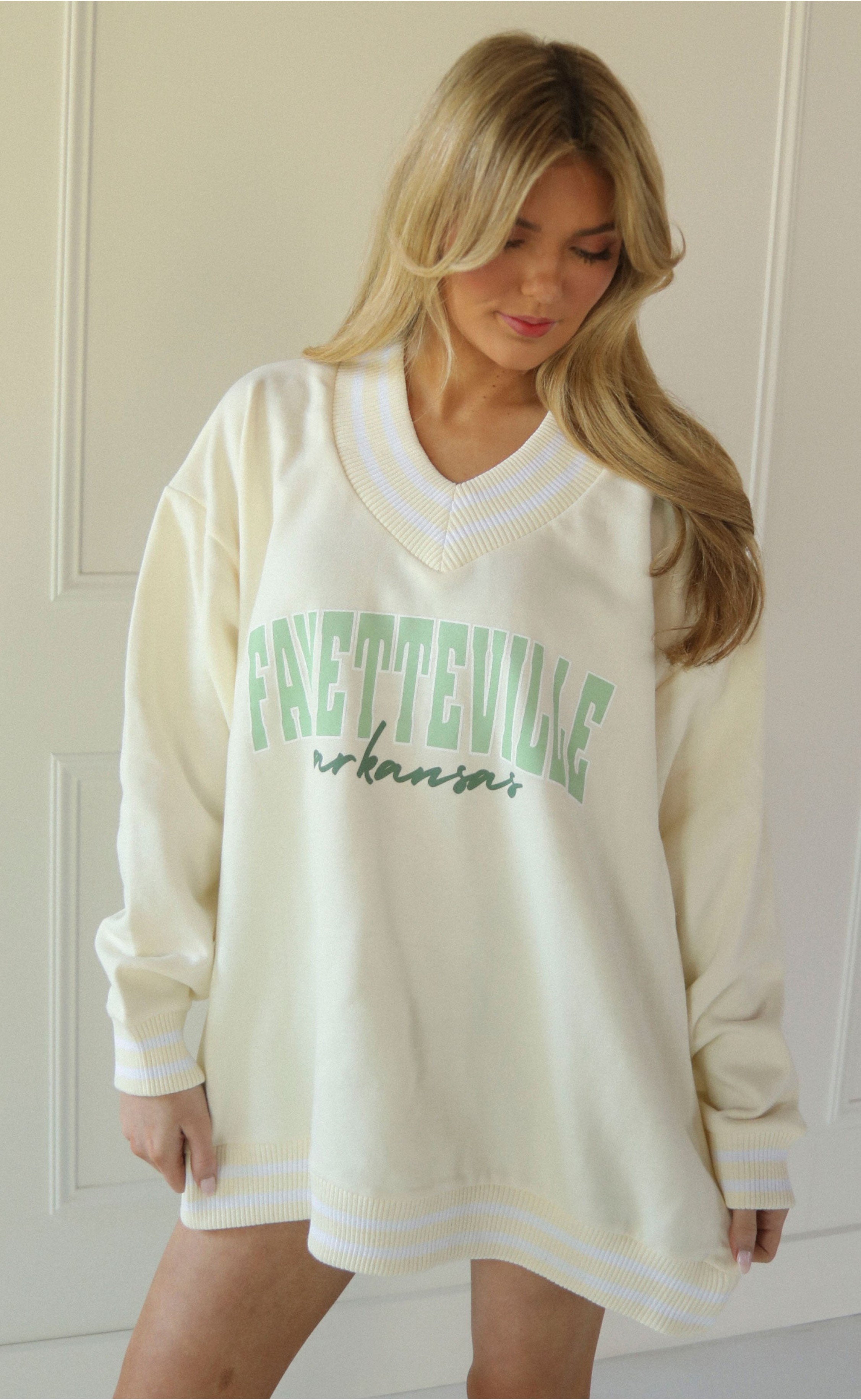 Refresh Your Wardrobe with the Soft and Breathable Spring Fayetteville Pullover