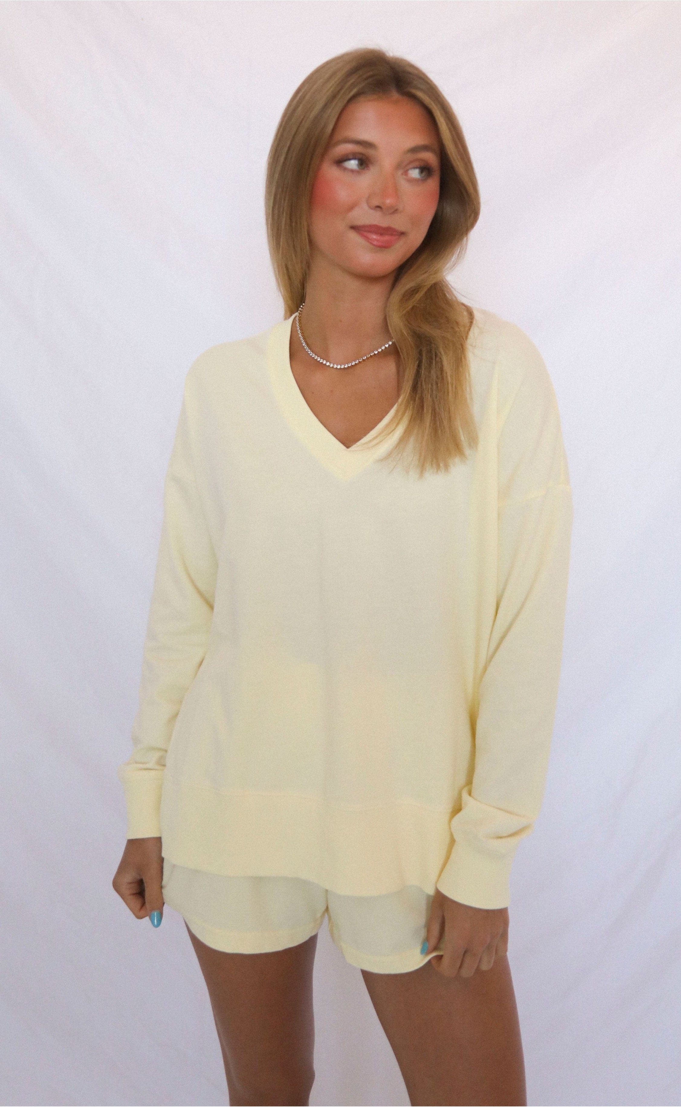 Mellow Yellow Modern V-Neck Weekender – Sunshine Style Meets Cozy Comfort